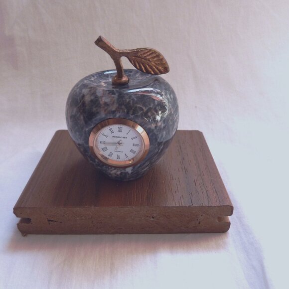 Apple Shaped Marble Table Clock Paperweight Home Decor Figurine - Picture 1 of 8